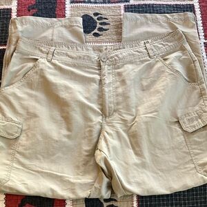 Mens 42x30 Red Head Brand nylon pants with zip off legs